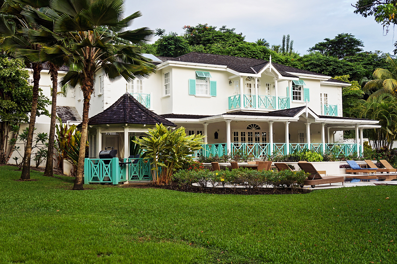 Crystal-Painters and finishing touches in Barbados